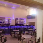 Center 3*