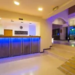 فندق Center 3*