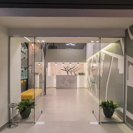 فندق Center 3*