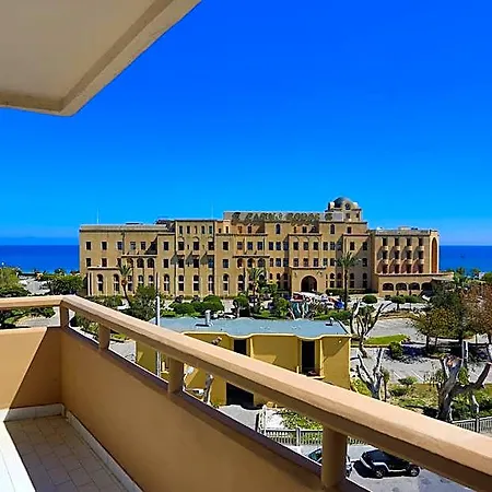 Center Rhodes City