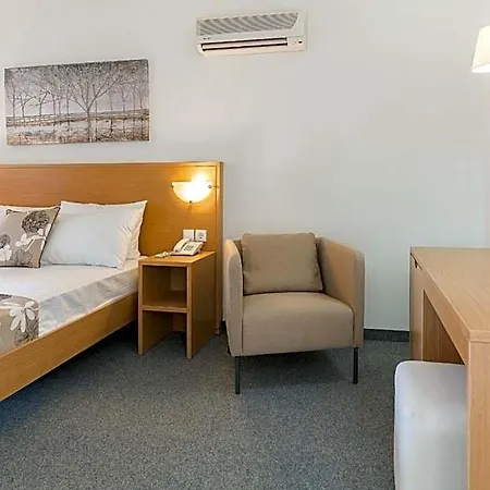 Center 3* Rhodes City