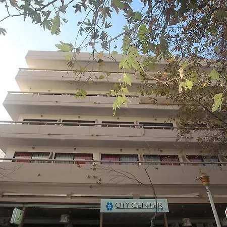 Center فندق