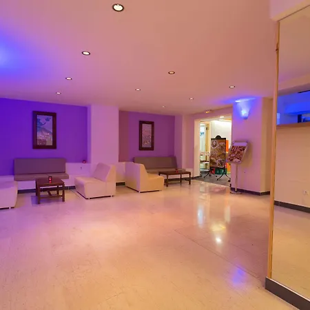Center 3*