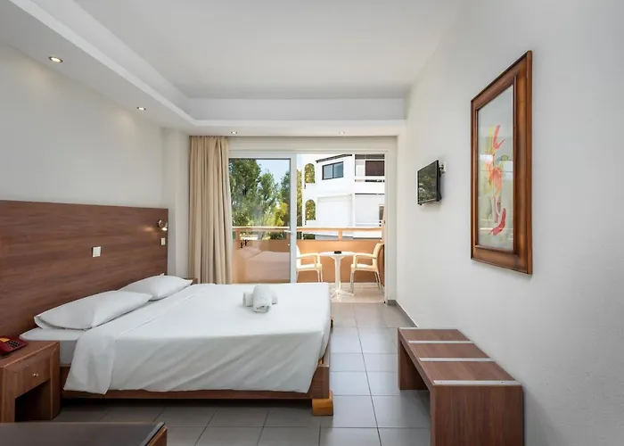 Center 3* Rhodes City